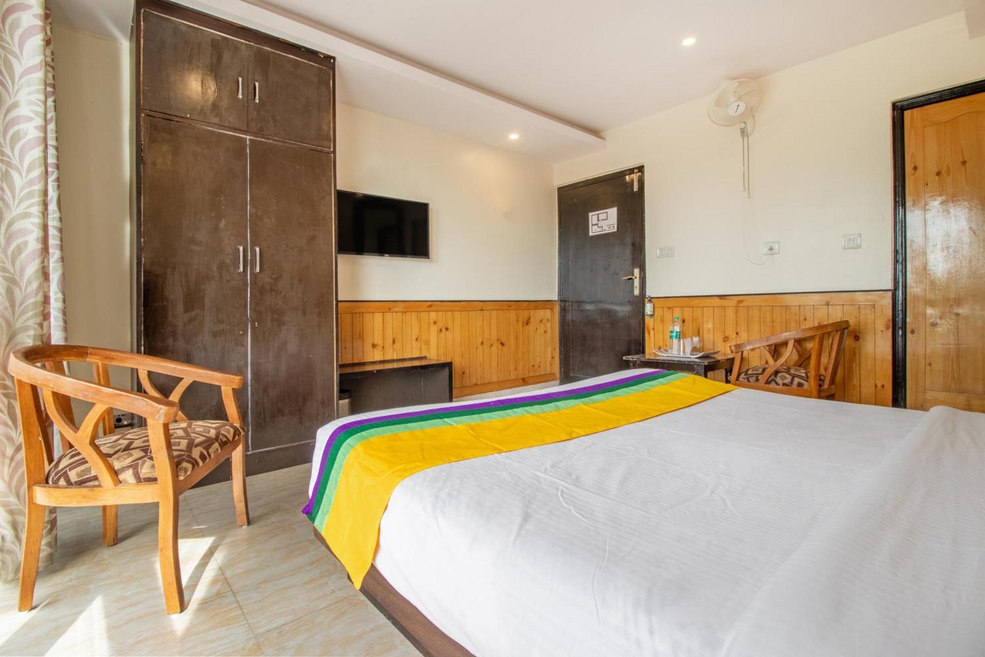 Itsy Hotels Avantika With Forest View Simlá Kültér fotó