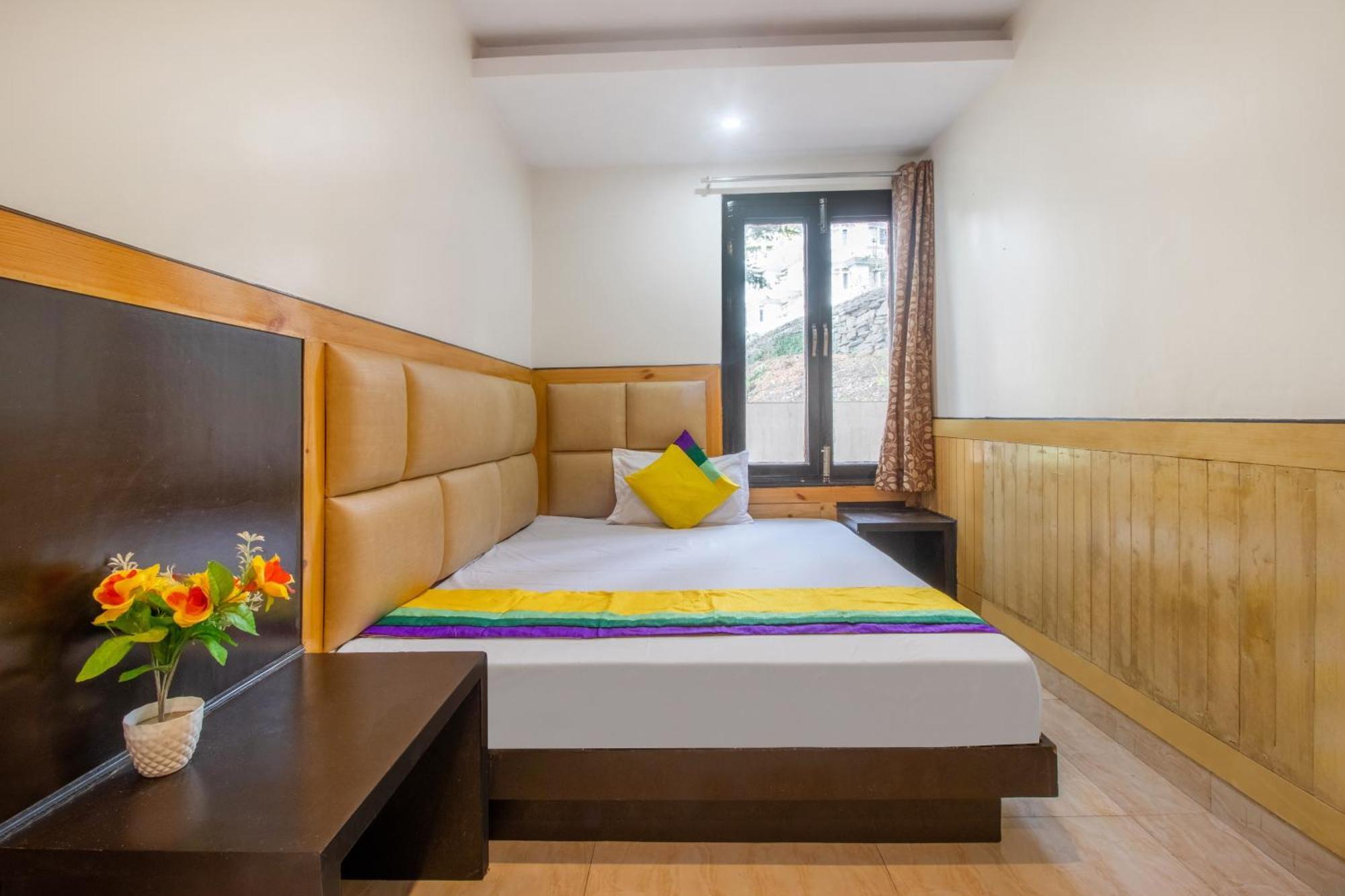 Itsy Hotels Avantika With Forest View Simlá Kültér fotó