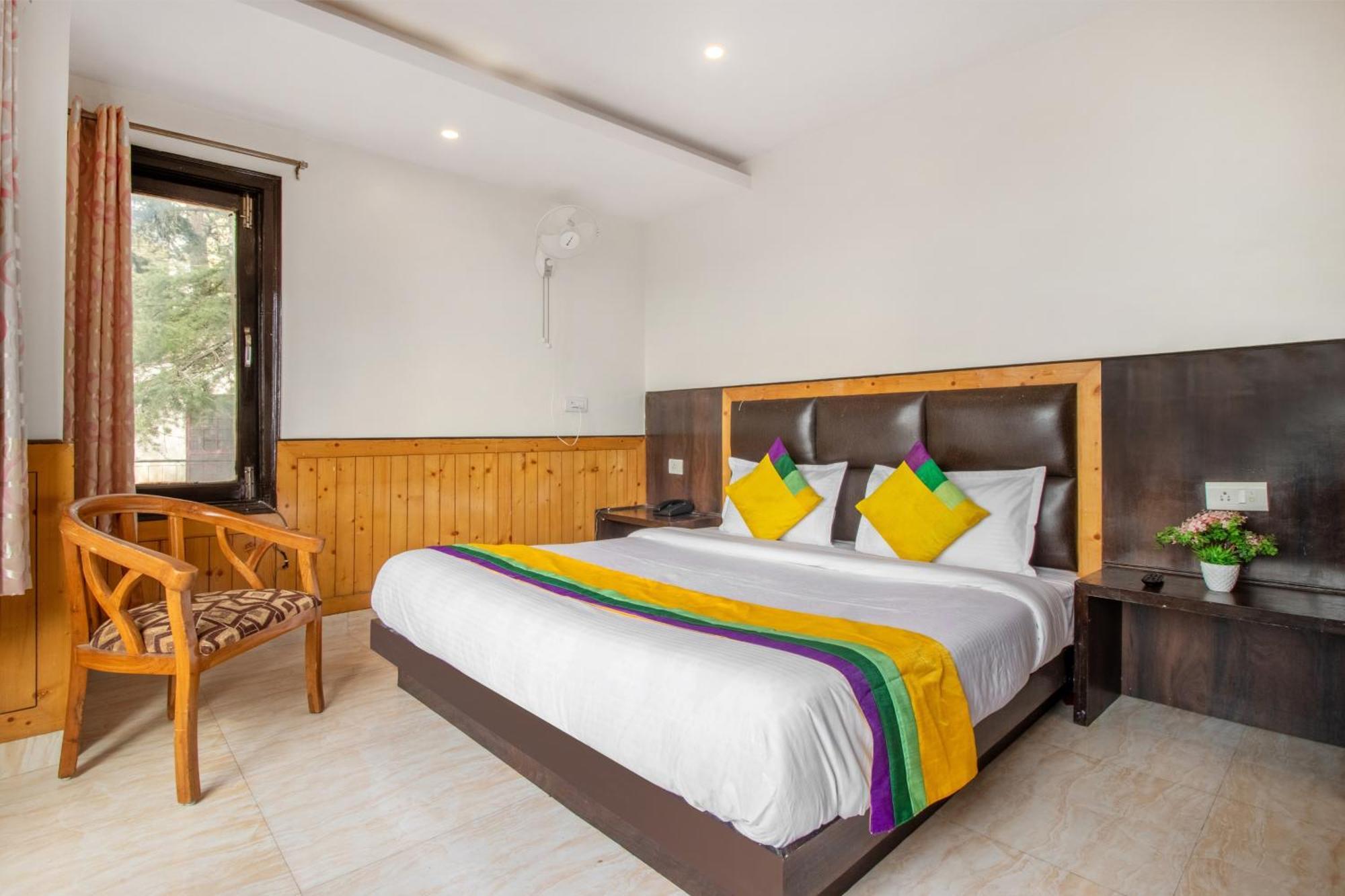 Itsy Hotels Avantika With Forest View Simlá Kültér fotó