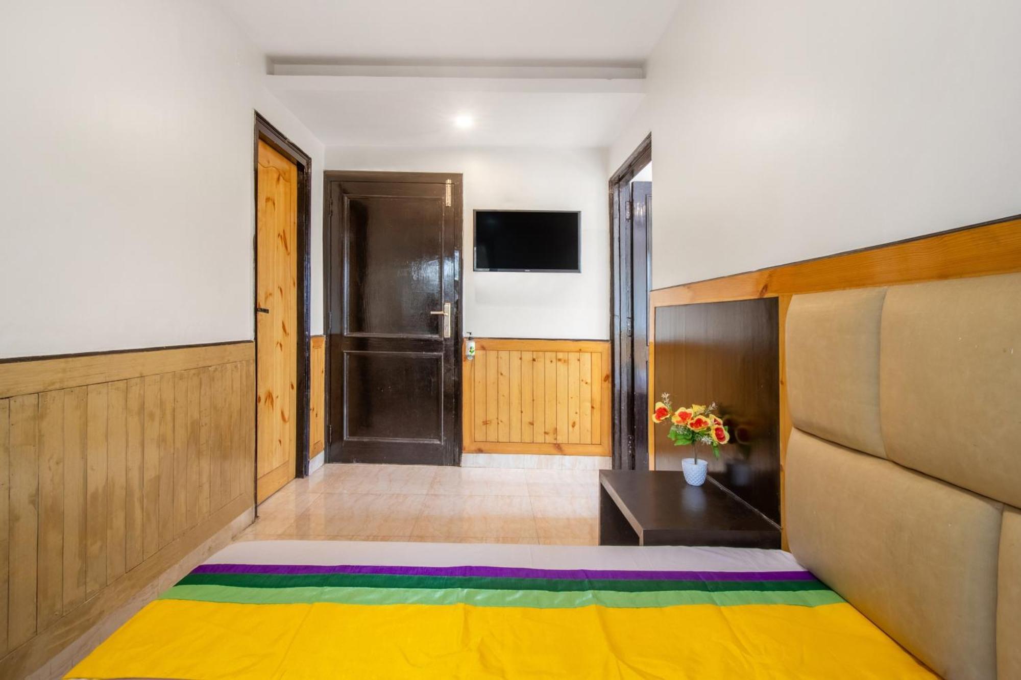 Itsy Hotels Avantika With Forest View Simlá Kültér fotó